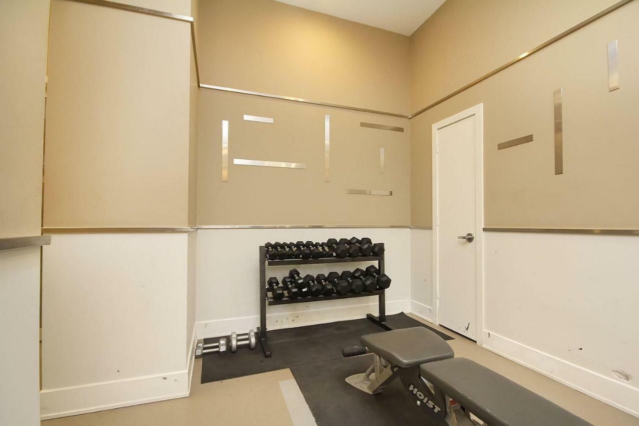 Urban Furnished Suites - מיסיסאוגה מראה חיצוני תמונה
